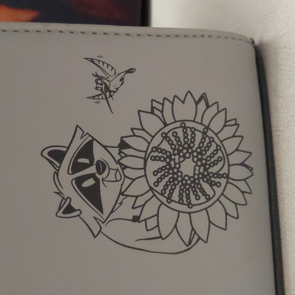 Loungefly Meeko & Flit Mini Crossbody - Picture 3 of 6